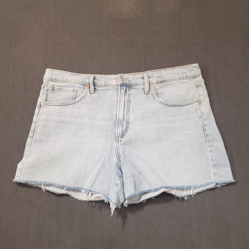 Silver Jean Shorts Womens Size 33‎ Sure Thing Short Raw Hem High Rise Light Wash
